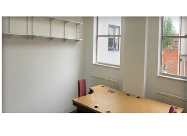 12 m² Shared workspace  in City of London, Park Terrace 1-4 (KT4 7JZ) - 1 | MatchOffice.com