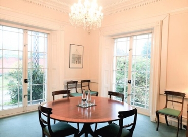 Business center Oxford Road RG14 1PA Reading