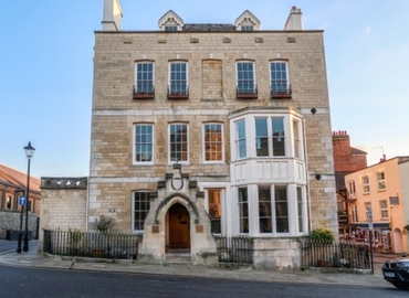  Business center  in Windsor, Castle Hill 12, 40 m² - MatchOffice.co.uk