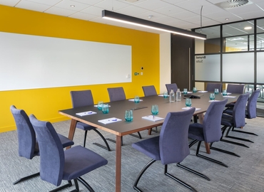 4831 m² Business center in Telford and Wrekin, Hollinswood Rd (TF2 9TW) - 1 | MatchOffice