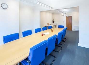  Business center  in Birmingham Centre, 1229-1335 Stratford Road, 200 m² - MatchOffice.co.uk