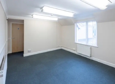  Business center  in Birmingham Centre, 1229-1335 Stratford Road, 200 m² - MatchOffice.co.uk