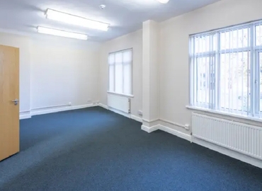  Business center  in Birmingham Centre, 1229-1335 Stratford Road, 200 m² - MatchOffice.co.uk