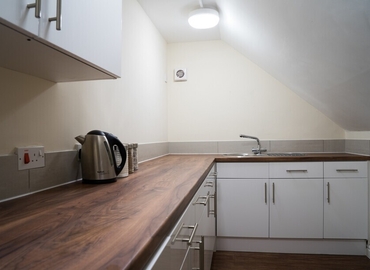  Business center  in Birmingham Centre, 1229-1335 Stratford Road, 200 m² - MatchOffice.co.uk