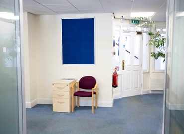 Business centre  in Farnham,  Eastgate East Street, 100 m² - MatchOffice.co.uk