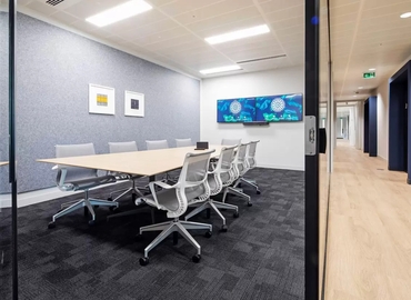 Business centre  in West London, 245 Hammersmith Road, 2000 m² - MatchOffice.co.uk