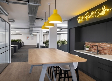  Business center  in The City of London, 3 Angel Walk, 300 m² - MatchOffice.co.uk