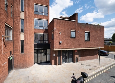  Business center  in The City of London, 3 Angel Walk, 300 m² - MatchOffice.co.uk