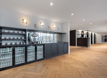 Business center 20 Saint Andrew Street EC4A 3AG Central London
