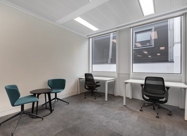 Business center 20 Saint Andrew Street EC4A 3AG Central London