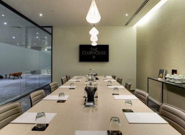  Business center  in Central London, Saint James's Square 8, 48 m² - MatchOffice.co.uk