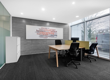  Meeting room hire in Southampton, Southampton International Business Park, 18 m² - MatchOffice.co.uk