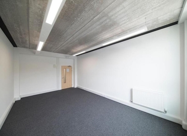250 m² Business park in West Sussex, Terminus Road (PO19 8TX) - 4 | MatchOffice.com