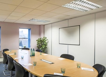  Meeting room hire in West Berkshire, 12 - 20 Oxford Street, 20 m² - MatchOffice.co.uk