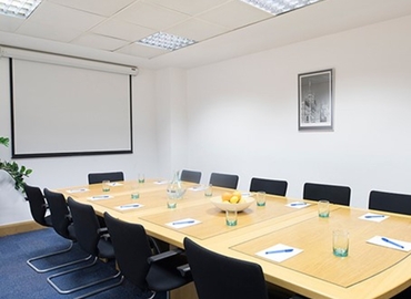 Coworking 100 Pall Mall, St James's SW1Y 5NQ The City of London
