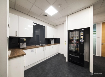  Business center  in Luton,  Dunstable Road, 400 m² - MatchOffice.co.uk