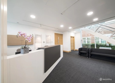  Meeting room hire in Luton, Dunstable Road, 100 m² - MatchOffice.co.uk
