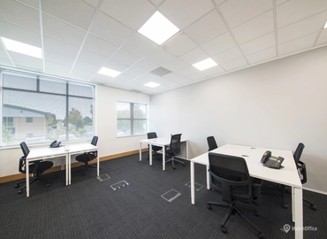 400 m² Co-working  in Luton,  Dunstable Road (AL3 7PH) - 2 | MatchOffice