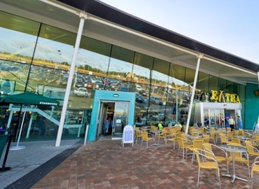  Meeting room hire in Surrey, Cobham Road 15, 100 m² - MatchOffice.co.uk