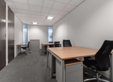 100 m² Shared workspace  in Luton, International Avenue 6 (AB21 0BH) - 8 | MatchOffice