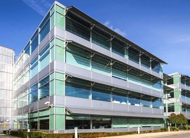 Business center  in Crawley, First Point, 32 m² - MatchOffice.co.uk