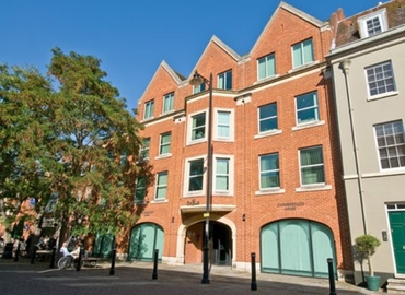 100 m² Serviced office in High Wycombe, Windsor End (HP9 2SE) - 0 | MatchOffice.com