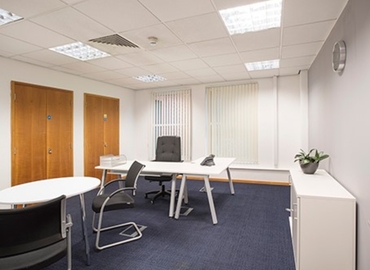 100 m² Serviced office in High Wycombe, Windsor End (HP9 2SE) - 3 | MatchOffice.com