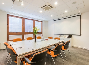 Meeting room in Chepstow, Riverside Court, 65 m² - MatchOffice.co.uk