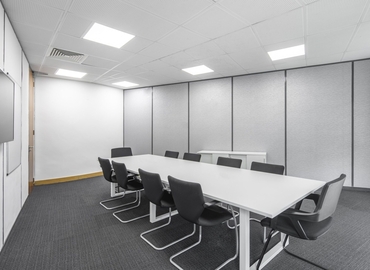 65 m² Shared office  in Surrey, Wellington Way (KT13 0TT) - 4 | MatchOffice.com