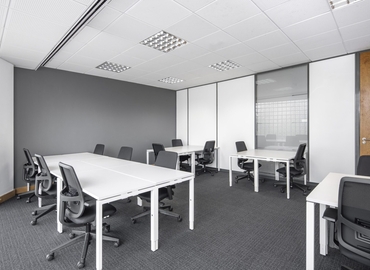 65 m² Coworking space  in Surrey, Wellington Way (KT13 0TT) - 8 | MatchOffice