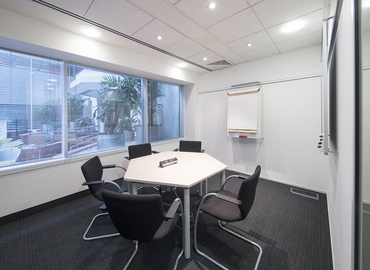  Meeting room hire in Borehamwood, 4 Imperial Place, 22 m² - MatchOffice.co.uk