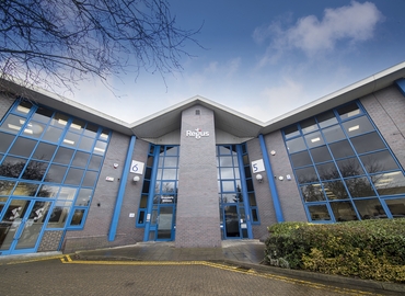 20 m² Conference room in Welwyn Garden City,  5&6 Silver Court  Watchmead (AL7 1TS) - 3 | MatchOffice