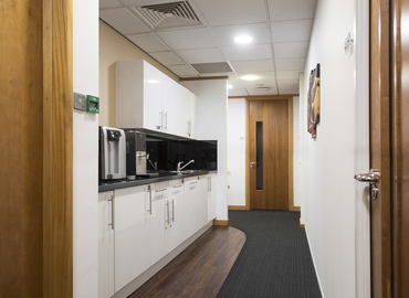 21 m² Conference room in Windsor, 59-60 Thames Street (SL4 1TX) - 8 | MatchOffice