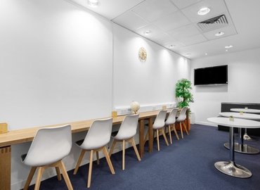 Business centre  in West London, 79 College Road, 50 m² - MatchOffice.co.uk