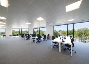  Meeting room for rent in South London, 81-85 Station Road, 100 m² - MatchOffice.co.uk