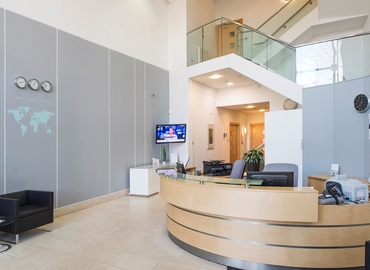  Meeting room hire in Reigate, Castle Court, 100 m² - MatchOffice.co.uk