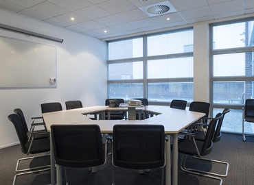 100 m² Convention center in Bracknell, Building A (RG42 1PL) - 1 | MatchOffice.com
