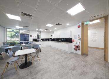 Meeting room in Surrey, Centurion House, 100 m² - MatchOffice.co.uk