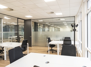 Virtual business address in Buckinghamshire, Chalfont Park (SL9 0BG) - 11 | MatchOffice