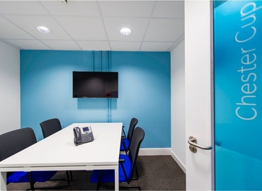 100 m² Convention center in Chester, Chester Motorway Service Area (CH2 4QZ) - 2 | MatchOffice.com