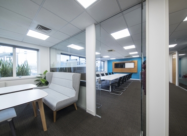Meeting room in Cambridge, Compass House, 100 m² - MatchOffice.co.uk