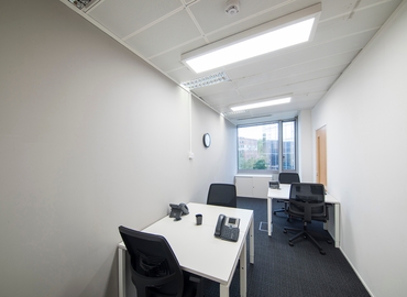 Virtual office Crown House, 72 Hammersmith Road, Hammersmith W14 8TH West London
