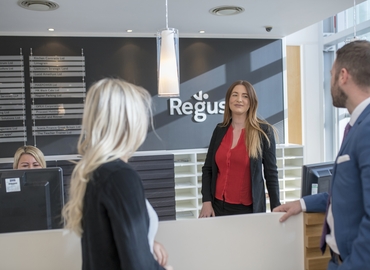 Meeting room in Milton Keynes, Fairbourne Drive, 100 m² - MatchOffice.co.uk