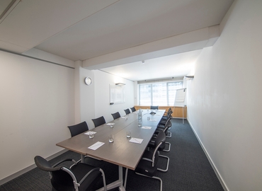 Meeting room in West London, Hammersmith Grove 26-28, 100 m² - MatchOffice.co.uk