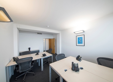  Meeting room for rent in West London, Hammersmith Grove 26-28, 100 m² - MatchOffice.co.uk