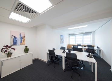 Meeting room in West London, Hammersmith Grove 26-28, 100 m² - MatchOffice.co.uk