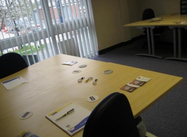 Meeting room in Wakefield, Monckton Road, 139 m² - MatchOffice.co.uk
