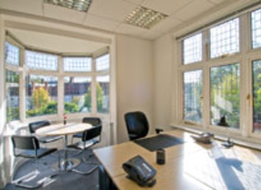  Meeting room hire in Windsor, Orchard Lea, 18 m² - MatchOffice.co.uk
