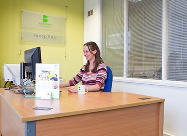  Meeting room for rent in Hampshire, Premier Way, 50 m² - MatchOffice.co.uk