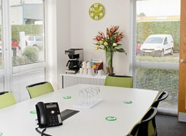  Meeting room for rent in Hampshire, Premier Way, 50 m² - MatchOffice.co.uk